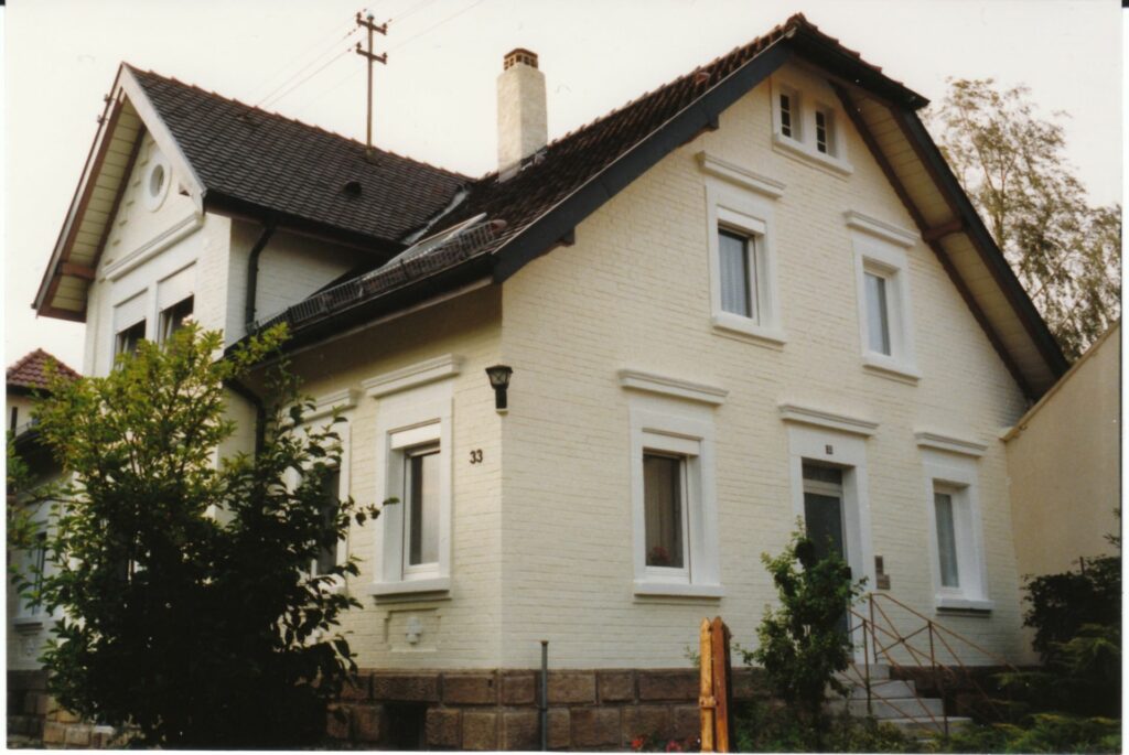 Gschwend - Frickenhofer Str - Hausnummer 33 - 1975000000